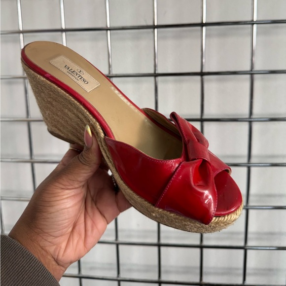 Valentino Garavani Shoes - Valentino Mena Bow Hot Pink Patent Leather Wedge Espadrille Sandals Womens 38
